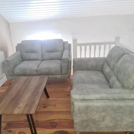 2 Bed Townhouse Eyre Square Centre *