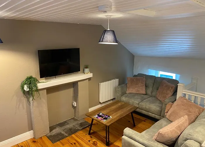 2 Bed Townhouse Eyre Square Centre * Galway