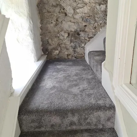 2 Bed Townhouse Eyre Square Centre