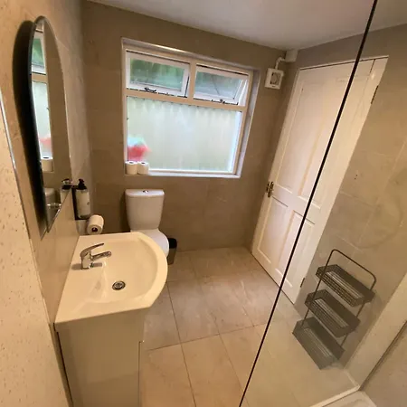 Apartment 2 Bed Townhouse Eyre Square Centre